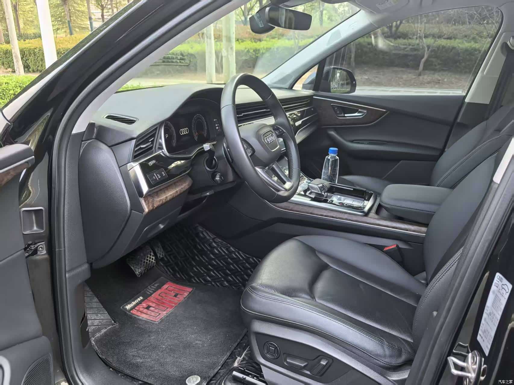 Audi Q7, 2022 10