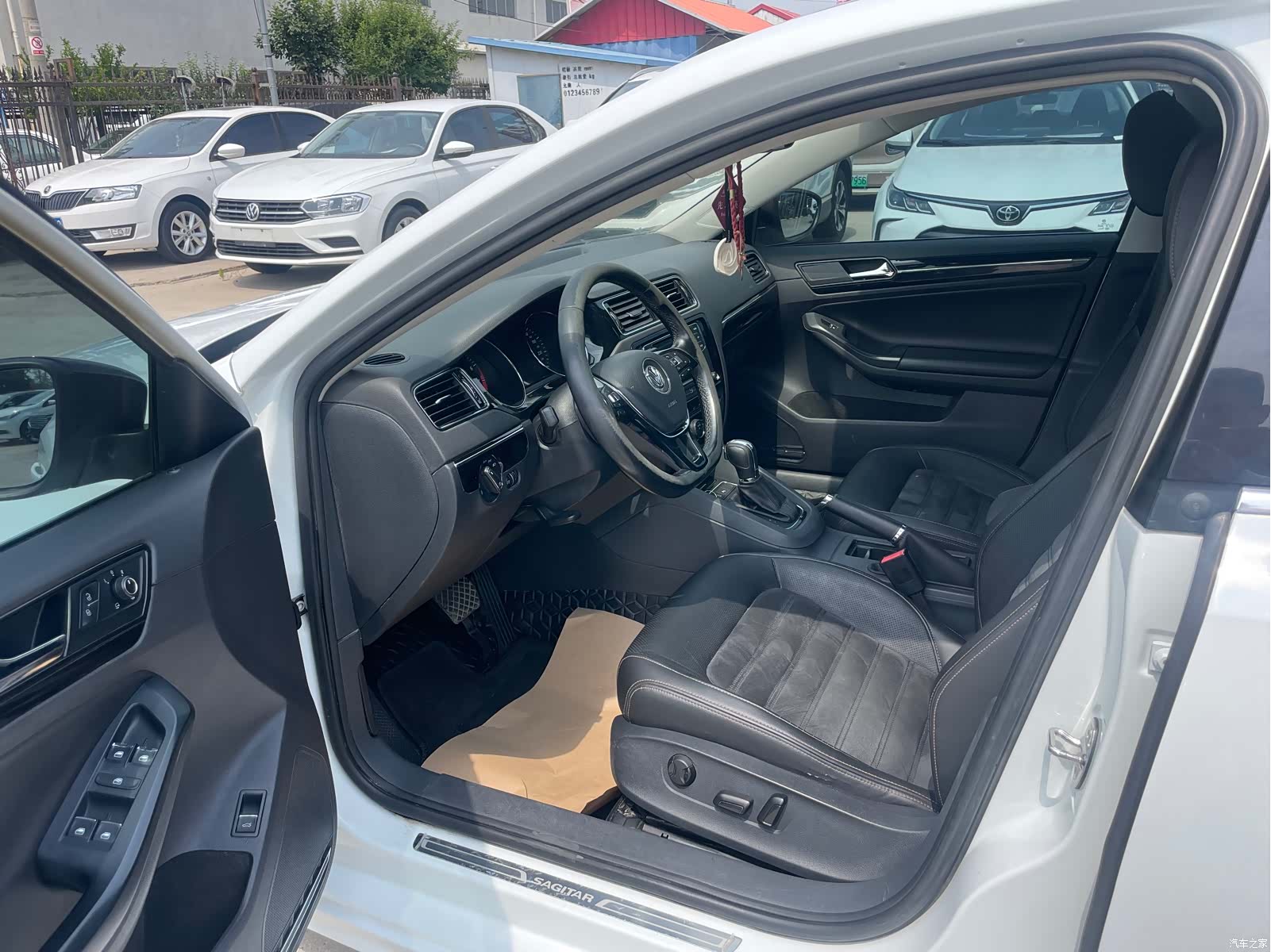 Volkswagen Sagitar, 2018 8