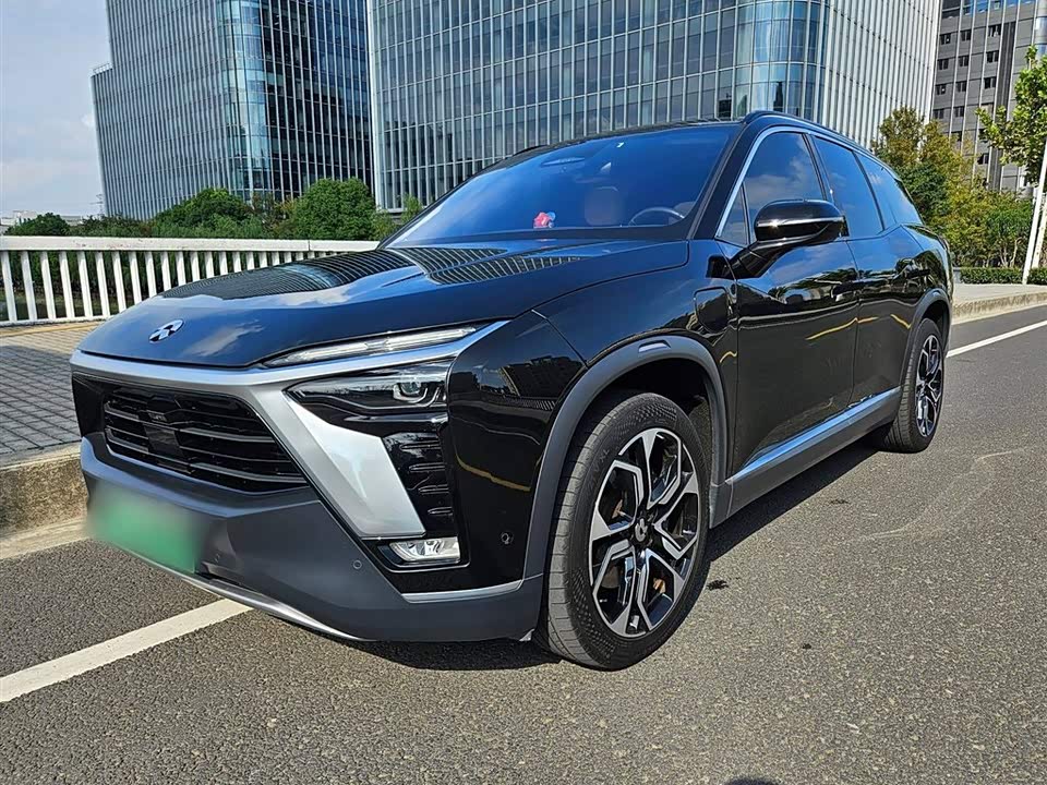 NIO ES8