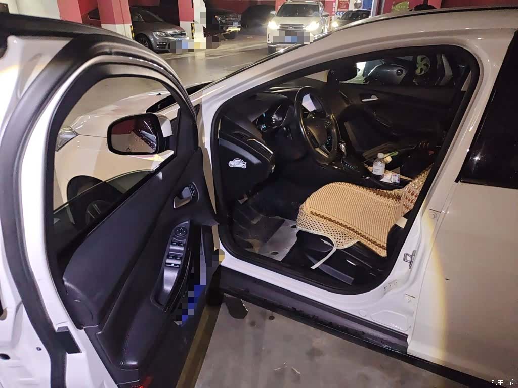 Ford Focus, 2019 13