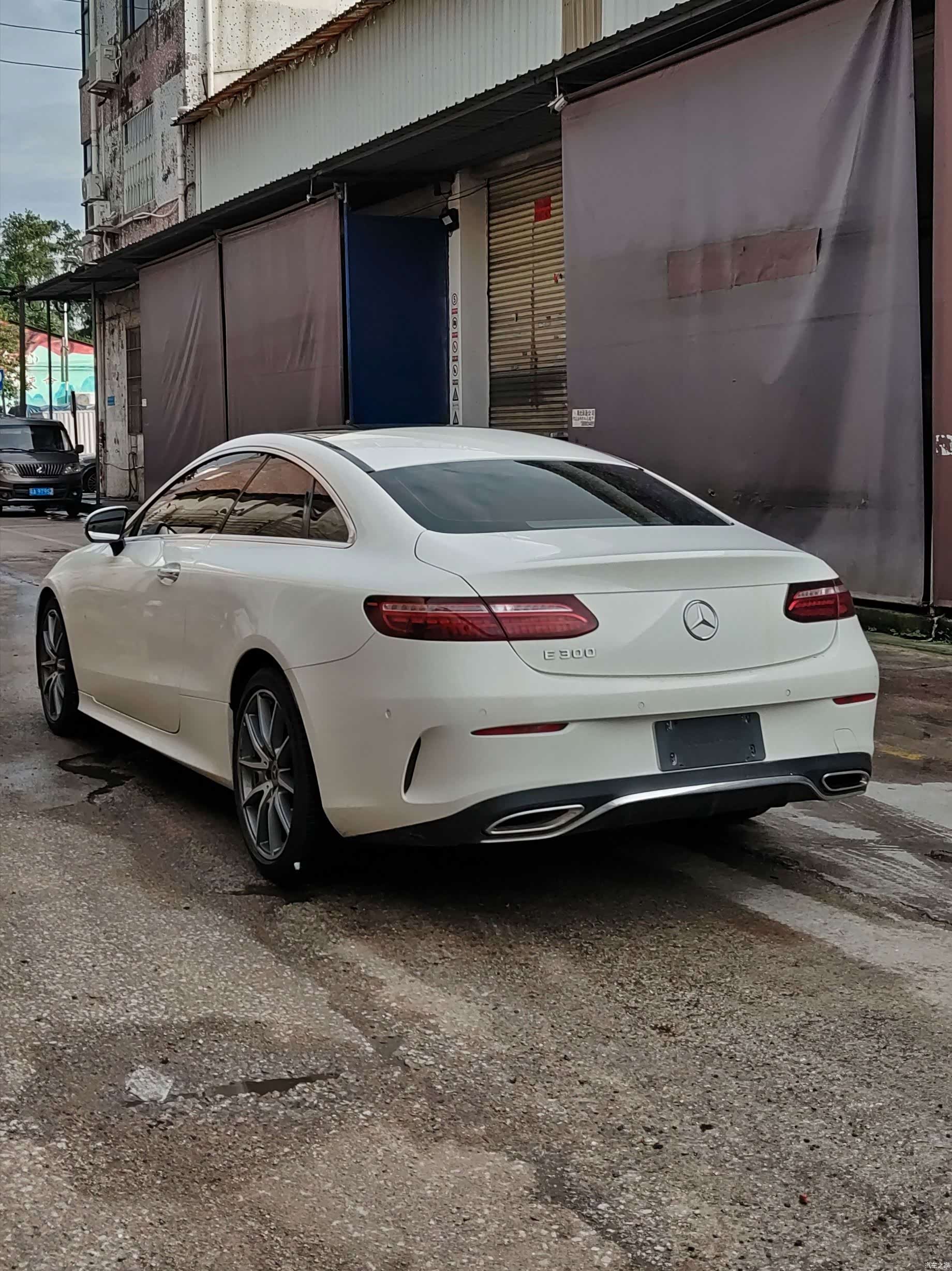 Mercedes-Benz E-Class, 2022 все фото