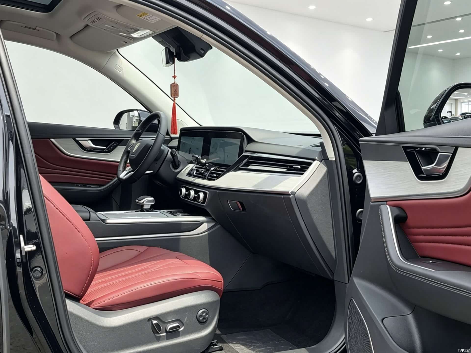 Hongqi HS5, 2025 все фото