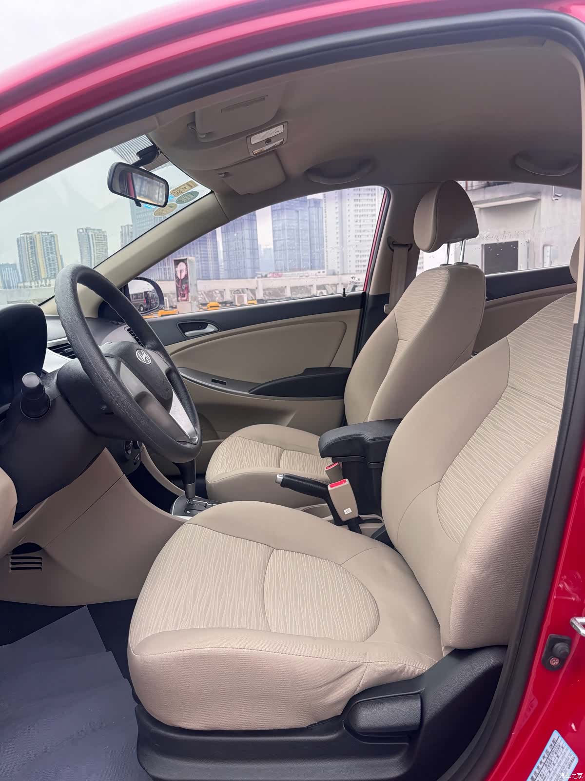 Hyundai GLS, 2015 13
