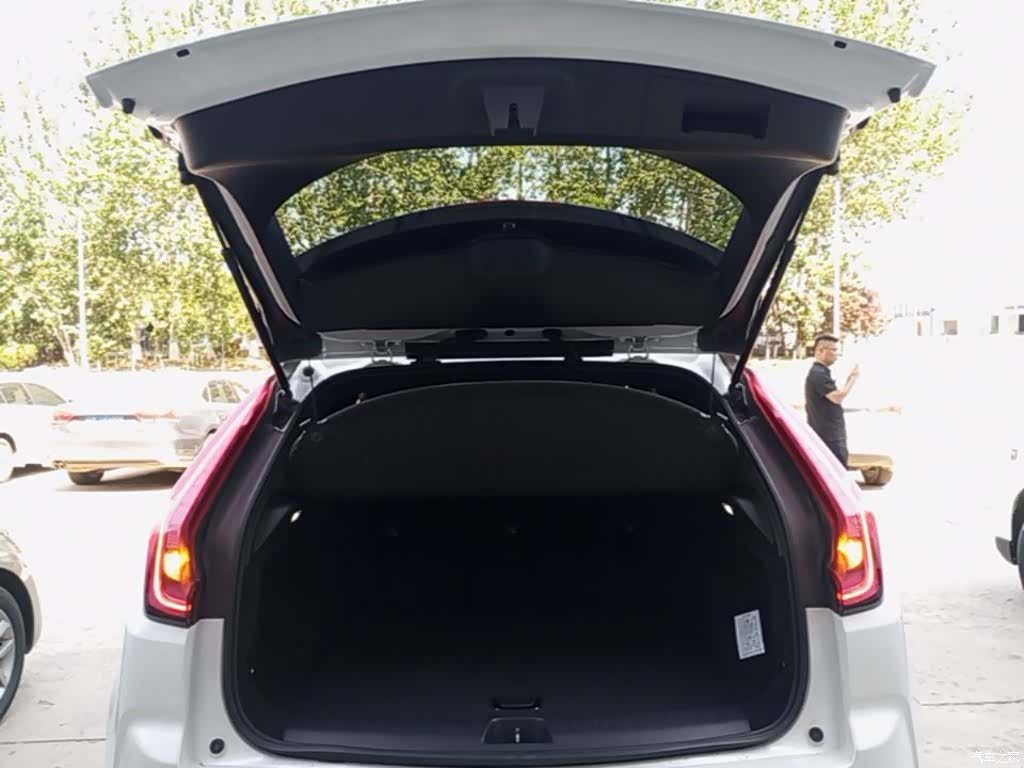 Cadillac XT4, 2020 19