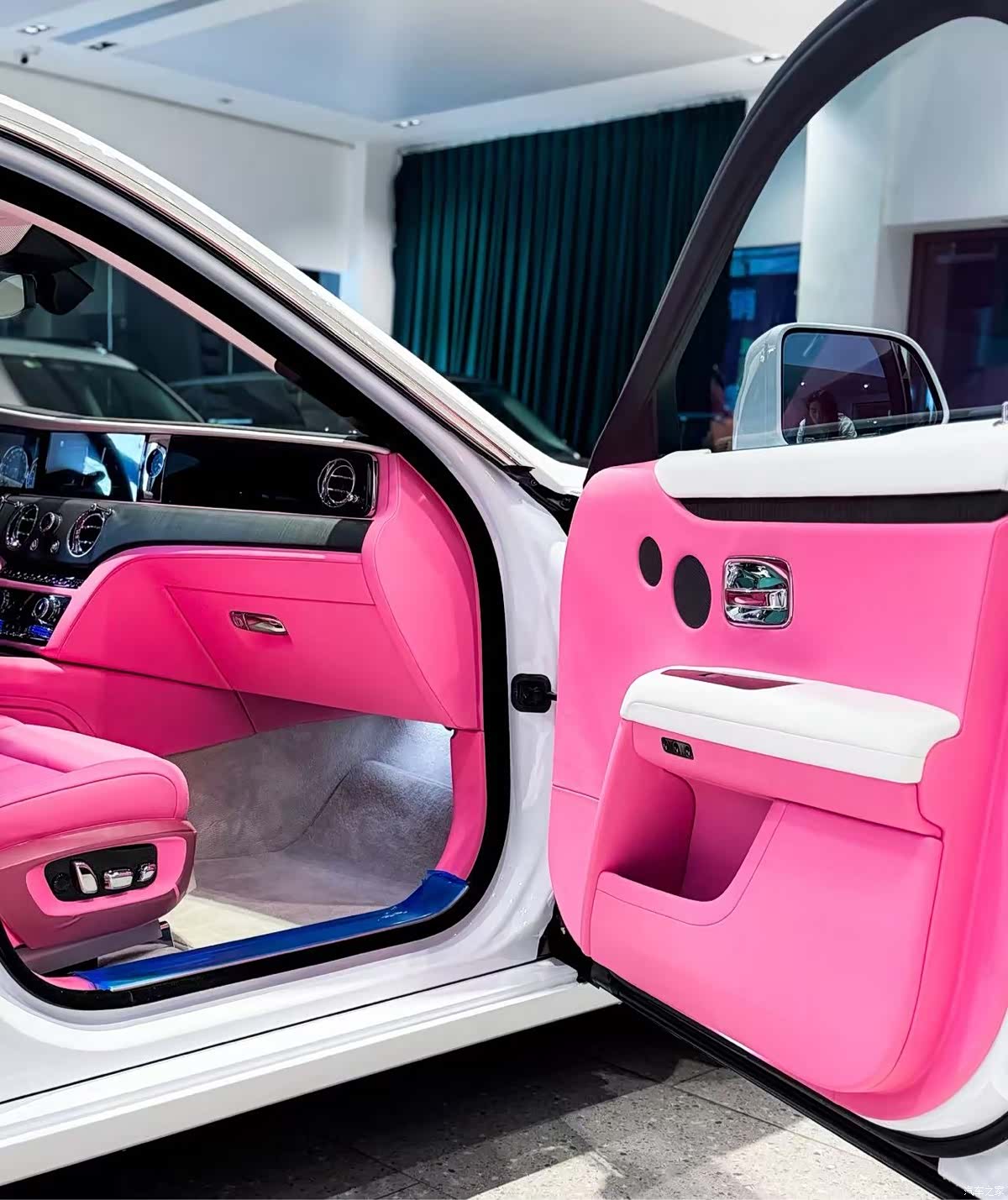 Rolls-Royce Ghost, 2024 20