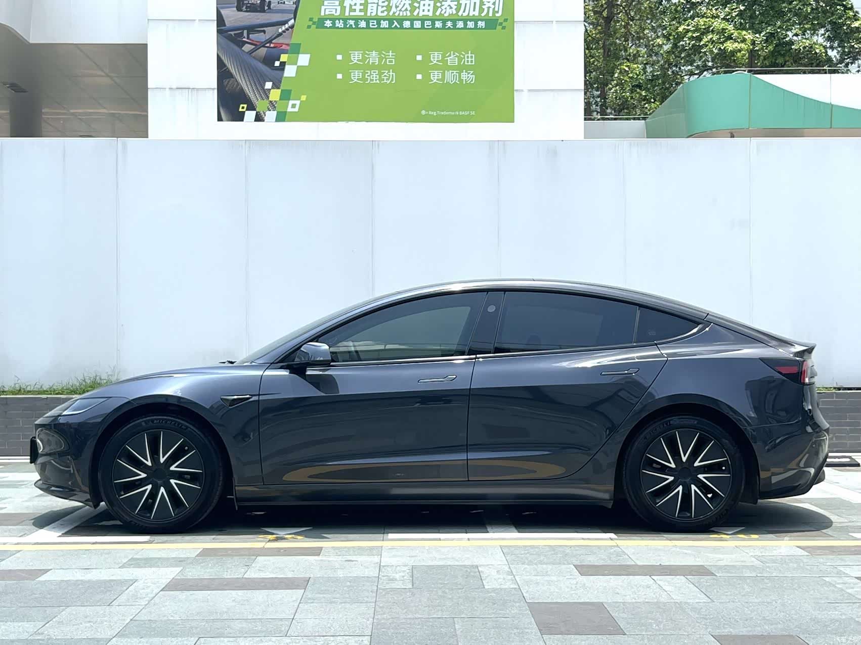 Tesla Model 3, 2024 3