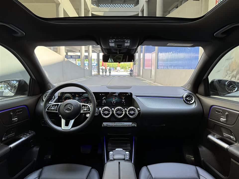Mercedes-Benz GLA Mercedes-Benz GLA