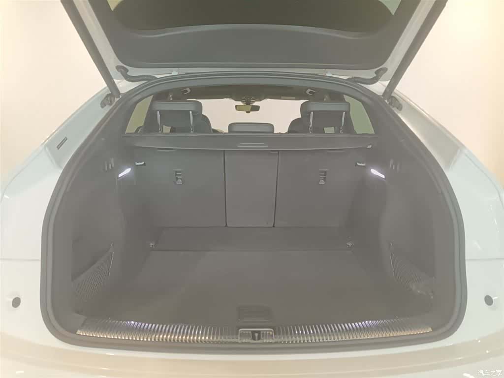 Audi Q5L, 2023 9