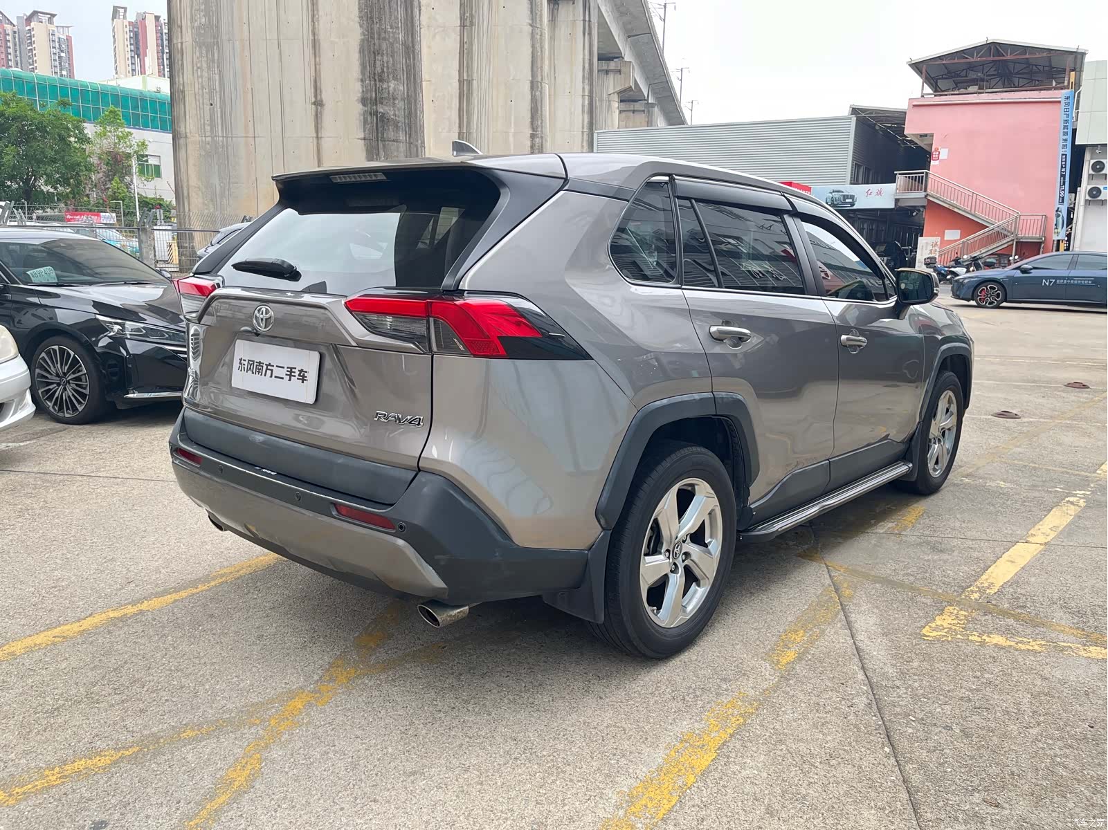 Toyota RAV4, 2020 4