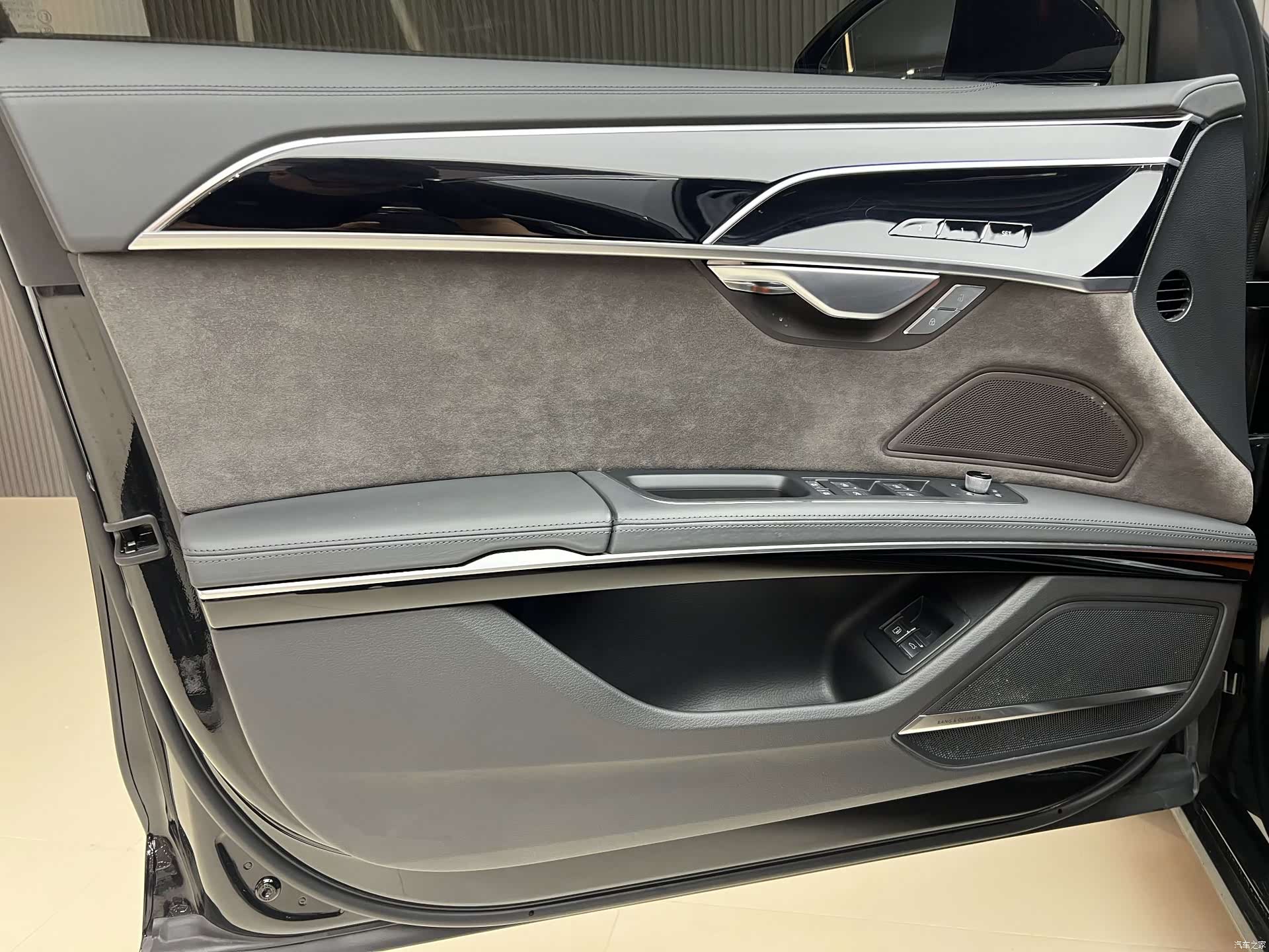 Audi A8L, 2021 19