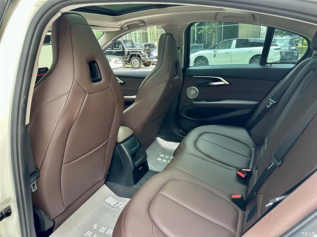 BMW 1 Series, 2023 10