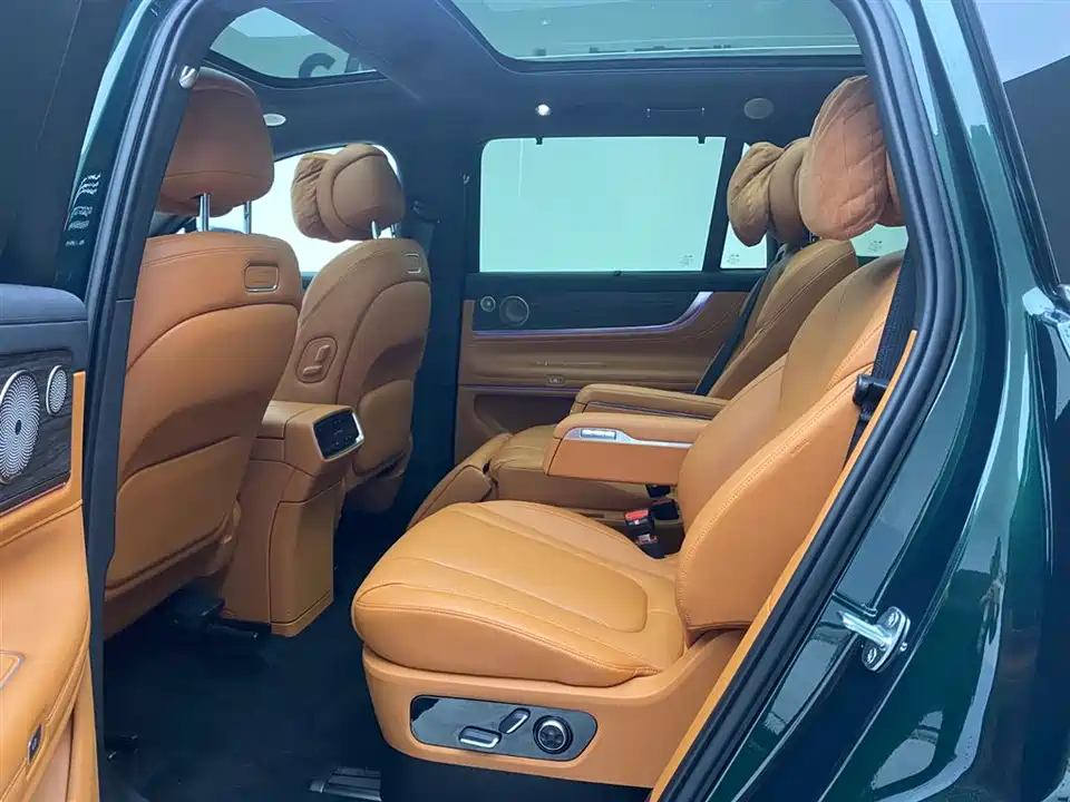 AITO Ask the world M9