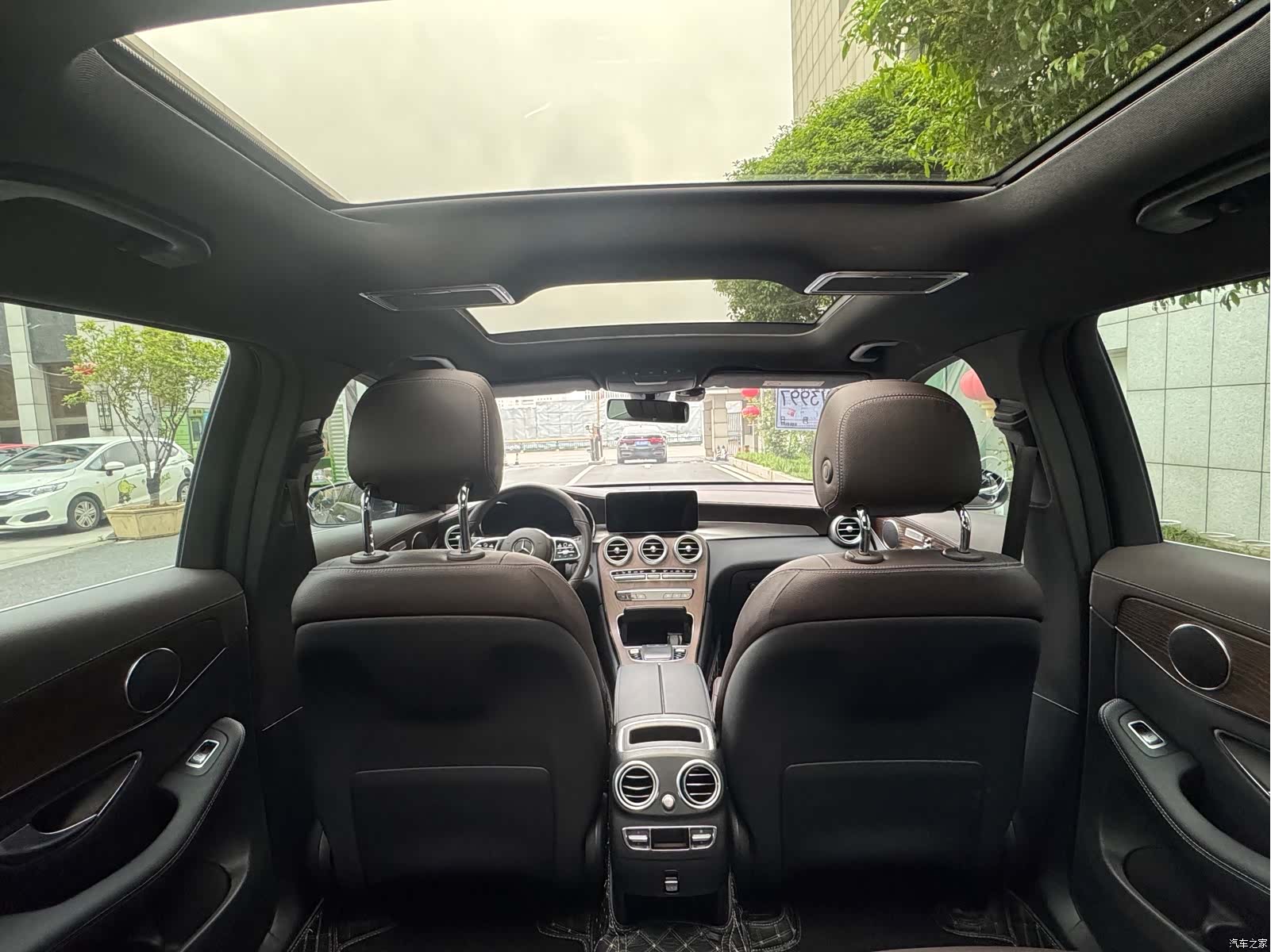 Mercedes-Benz GLC, 2023 10