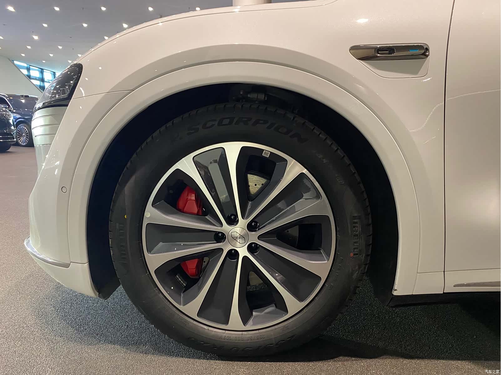 Luxeed R7, 2025 4