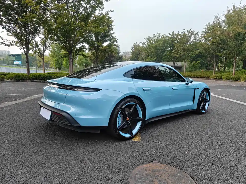 Porsche Taycan