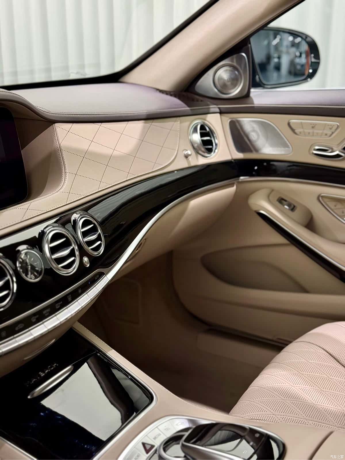 Maybach S-Class, 2018 11