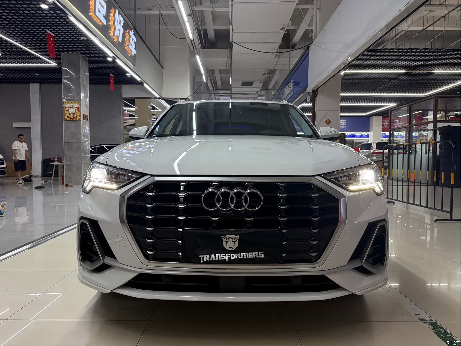 Audi Q3, 2023 3