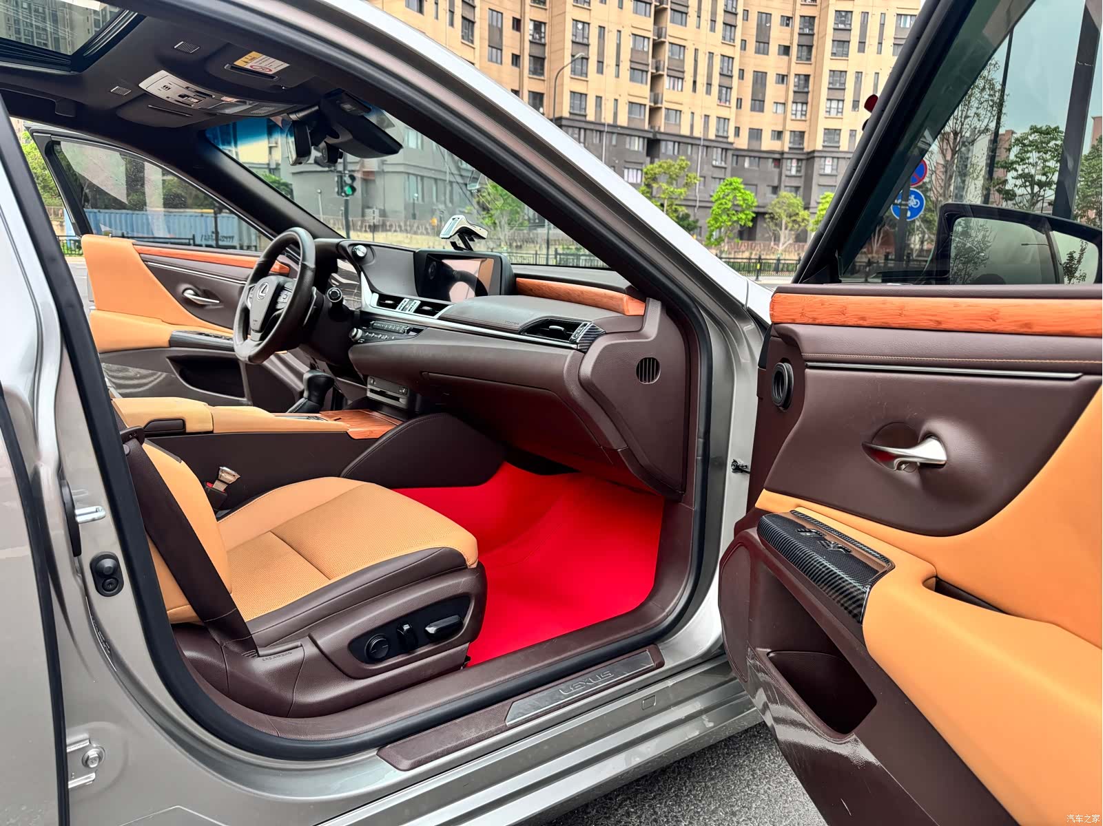 Lexus ES, 2021 4
