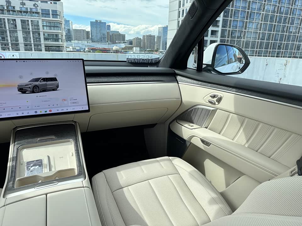 NIO L90 NIO L90