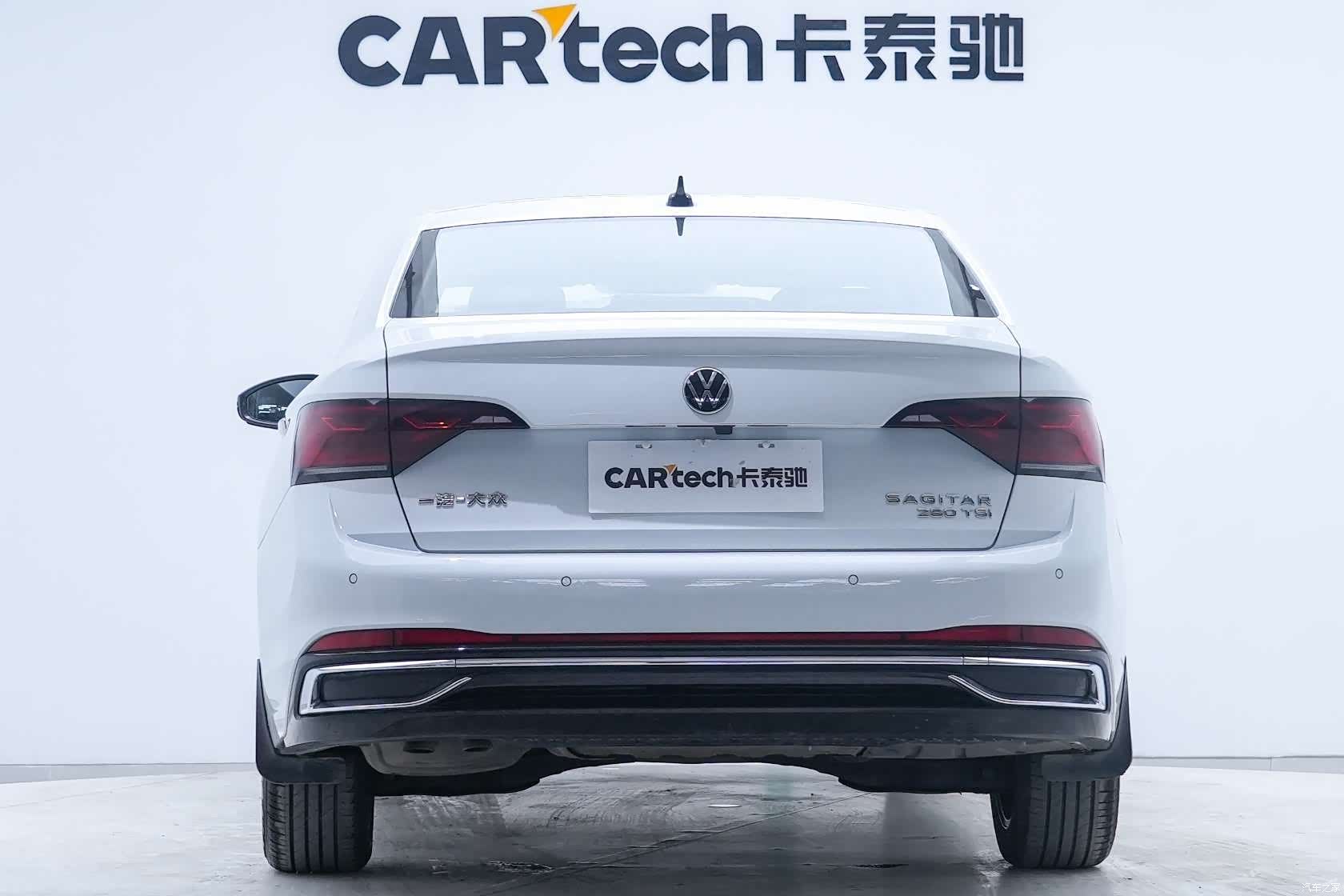 Volkswagen Sagitar, 2022 3