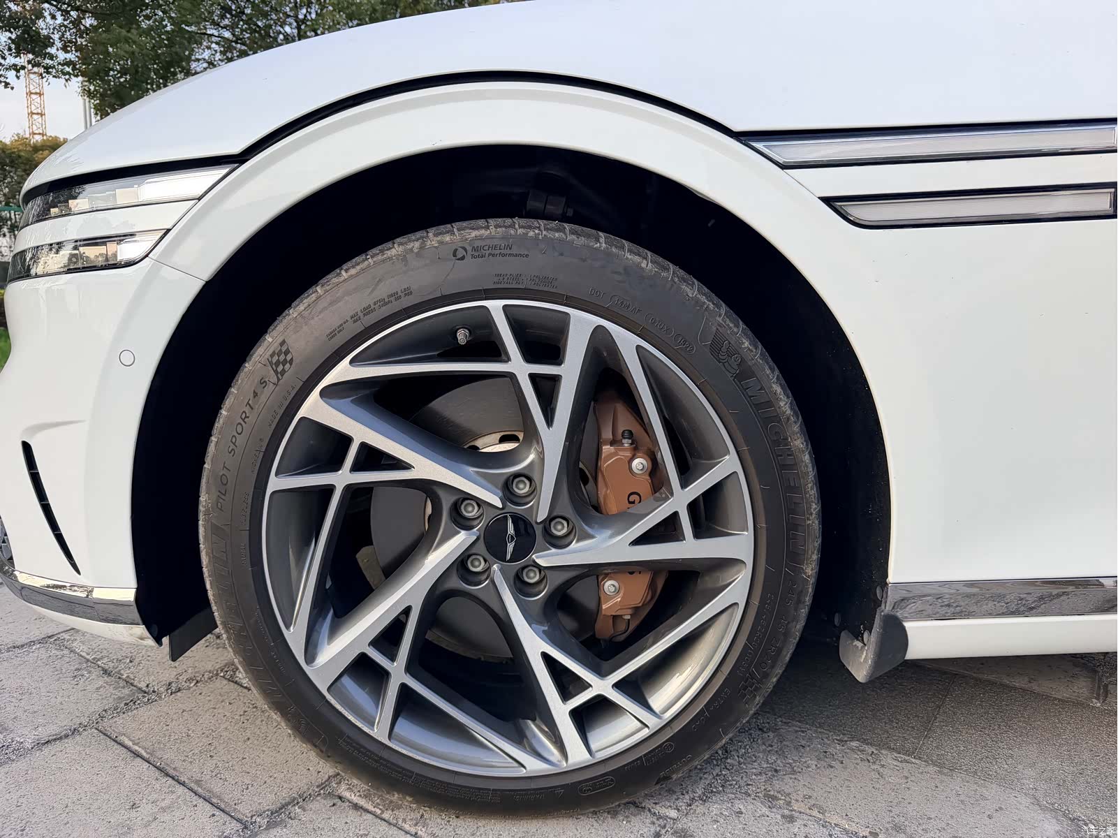 Genesis G90, 2023 29