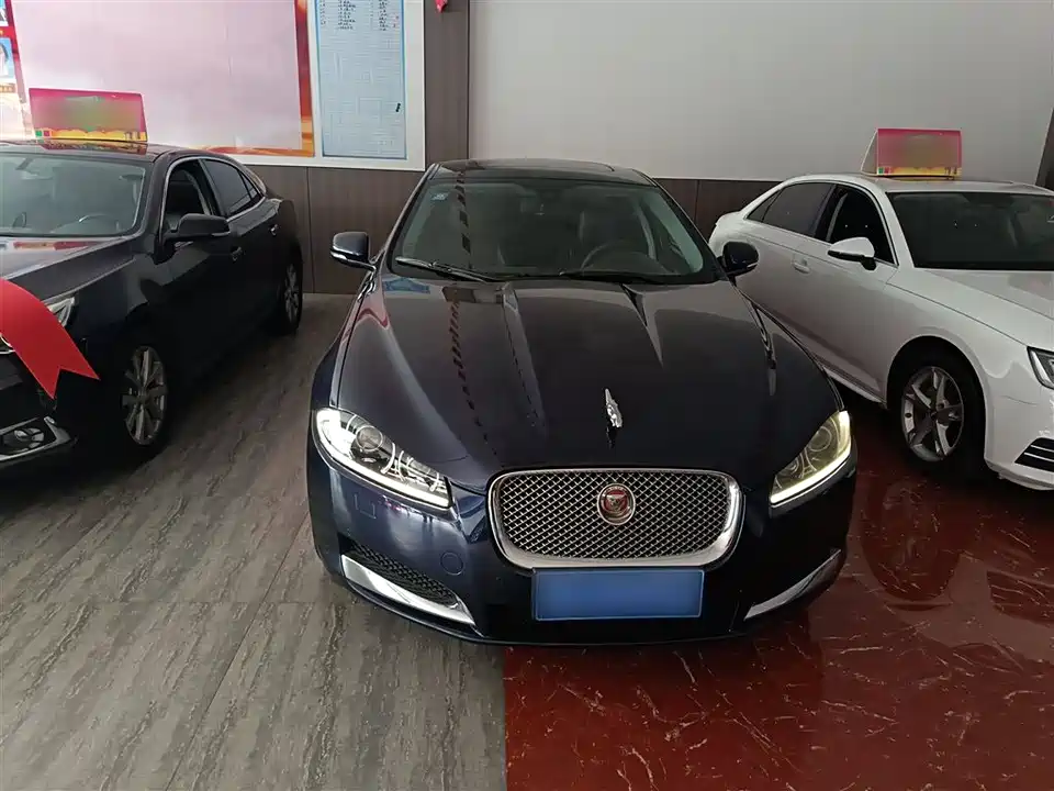Jaguar XF