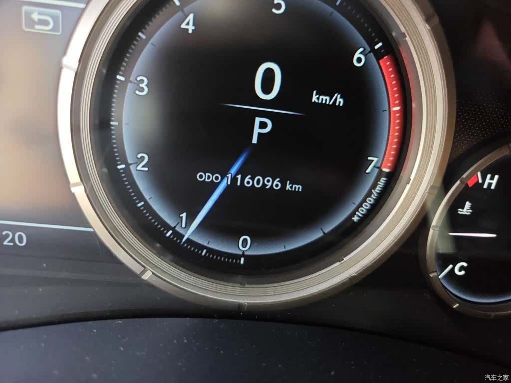Lexus GS, 2018 все фото