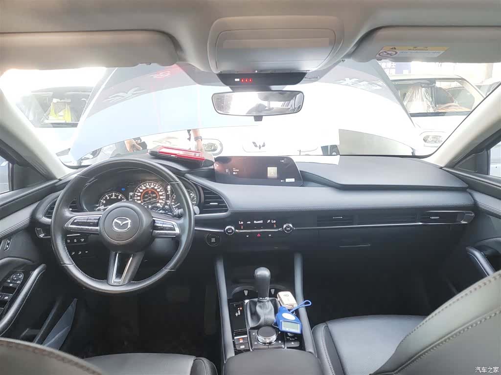 Mazda Mazda3, 2024 10