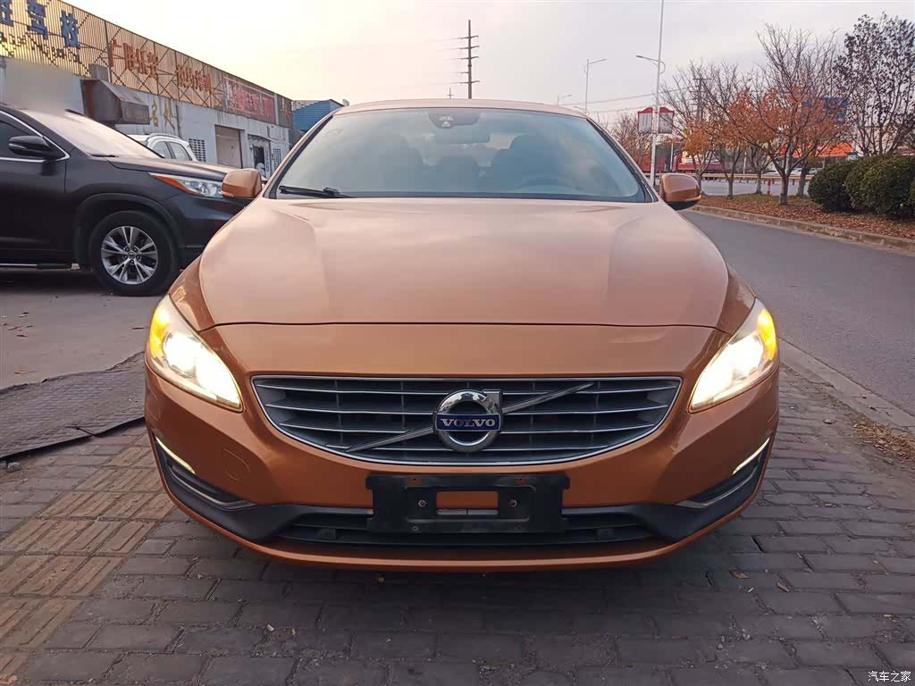 Volvo S60, 2014 3
