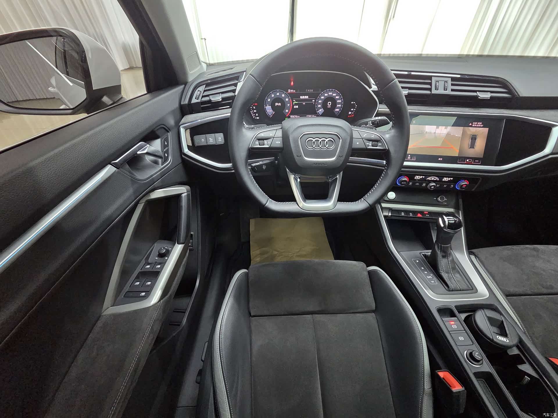 Audi Q3, 2020 10