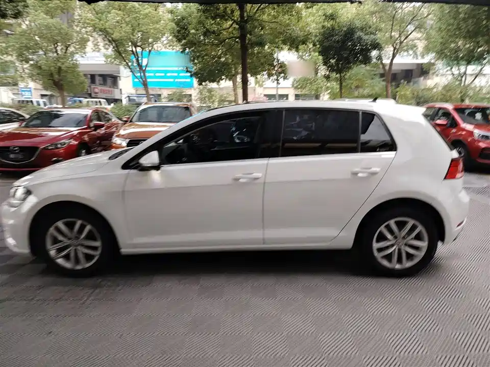 Volkswagen golf