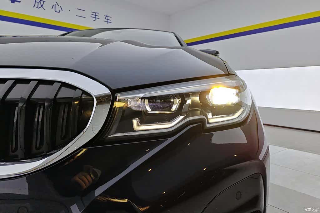 BMW 3 Series, 2022 все фото