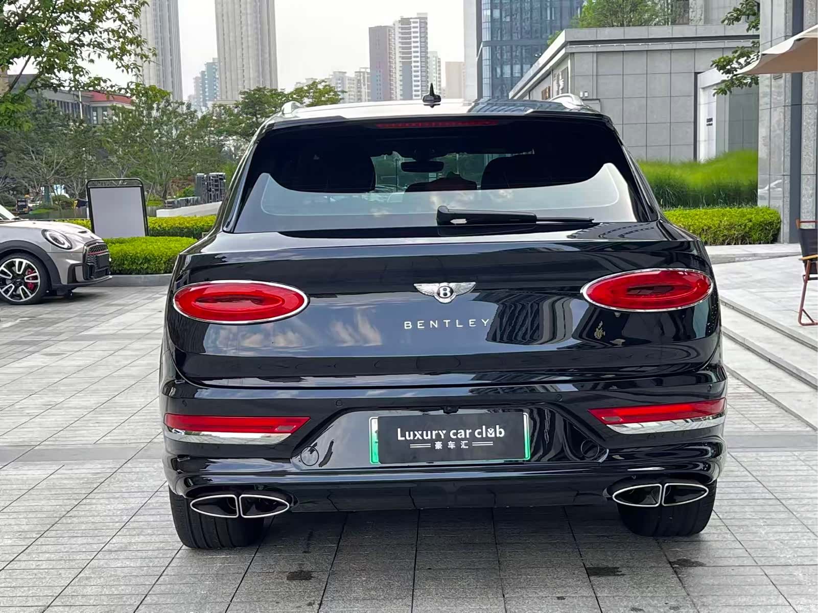 Bentley Bentayga, 2021 4