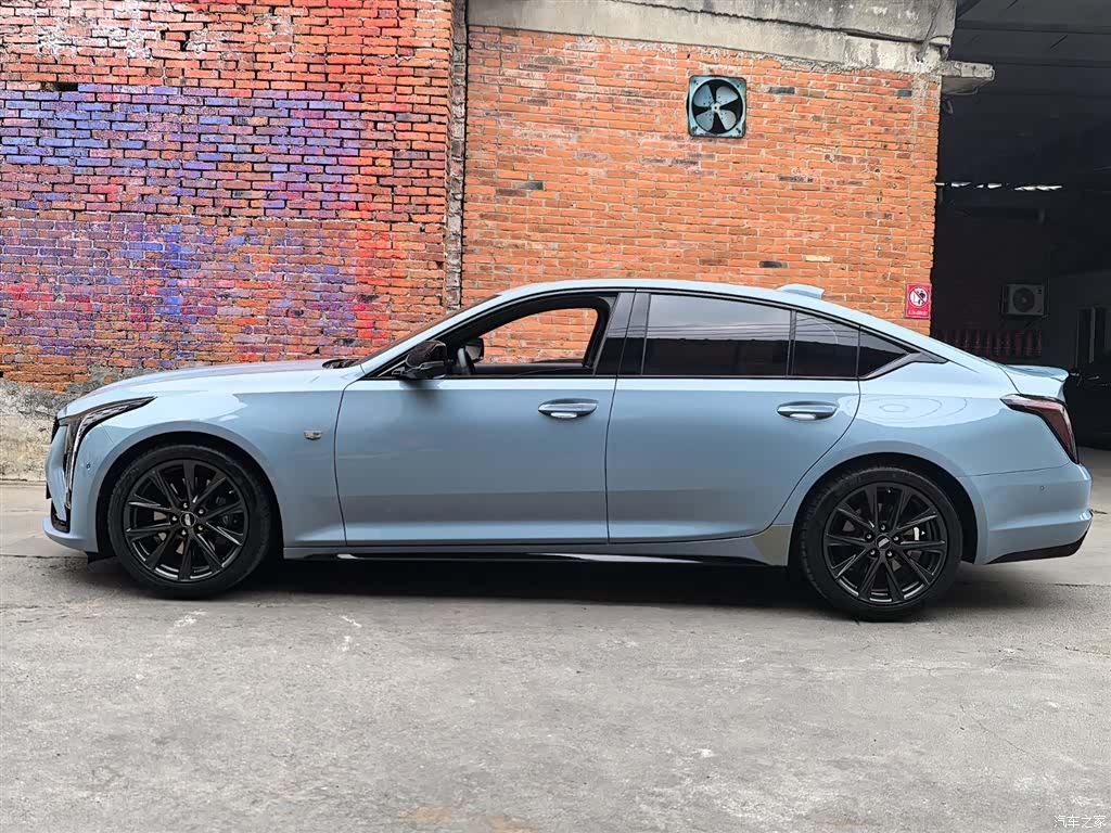 Cadillac CT5, 2025 4
