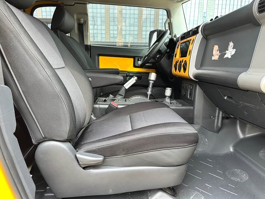 Toyota FJ Cruiser 2020, фото 9