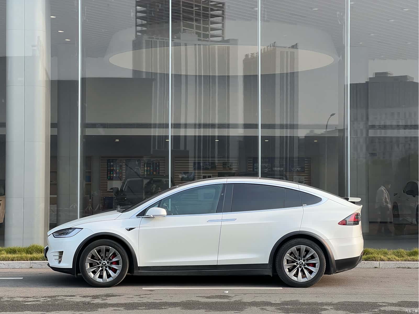 Tesla Model X, 2017 2