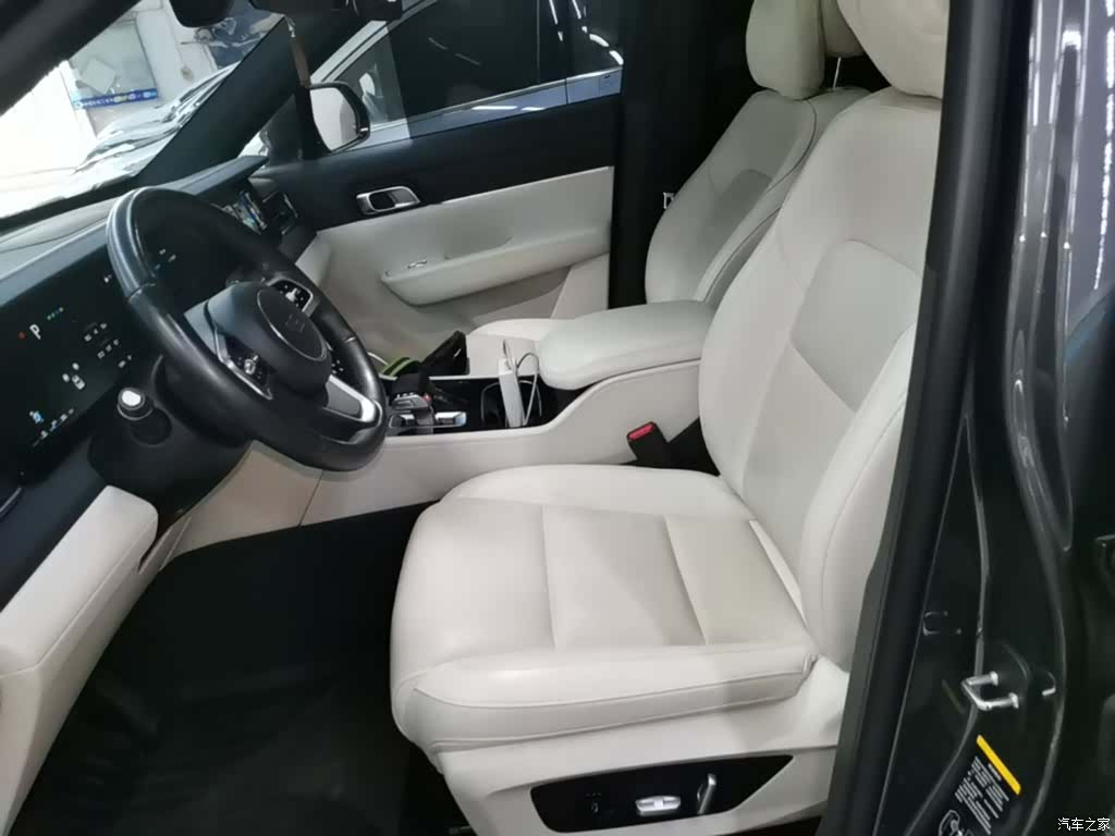 Li Auto ONE, 2023 15