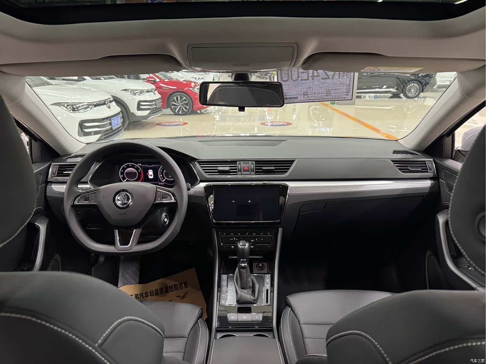 Skoda Superb, 2025 10