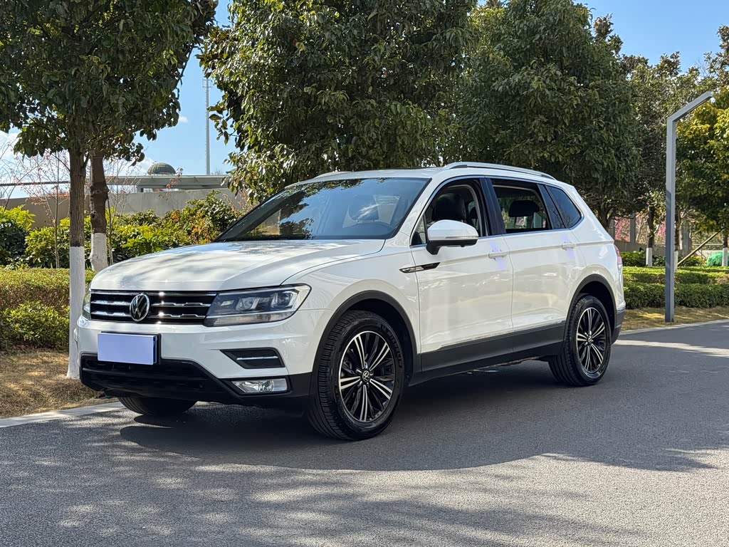 Volkswagen Tiguan L