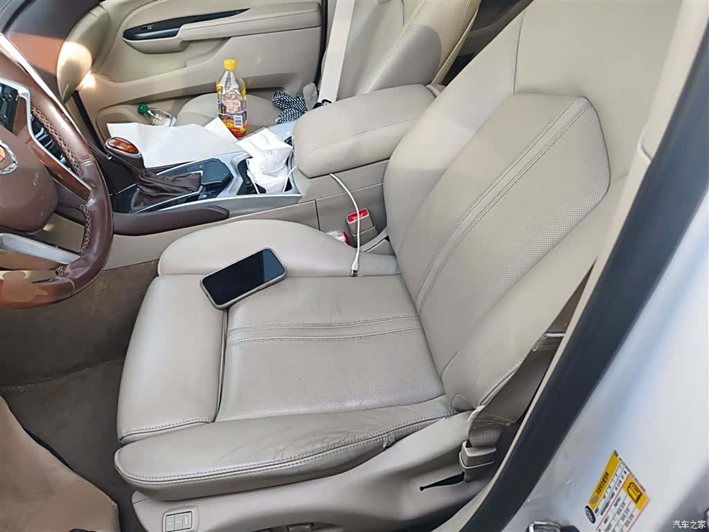 Cadillac SRX, 2015 15