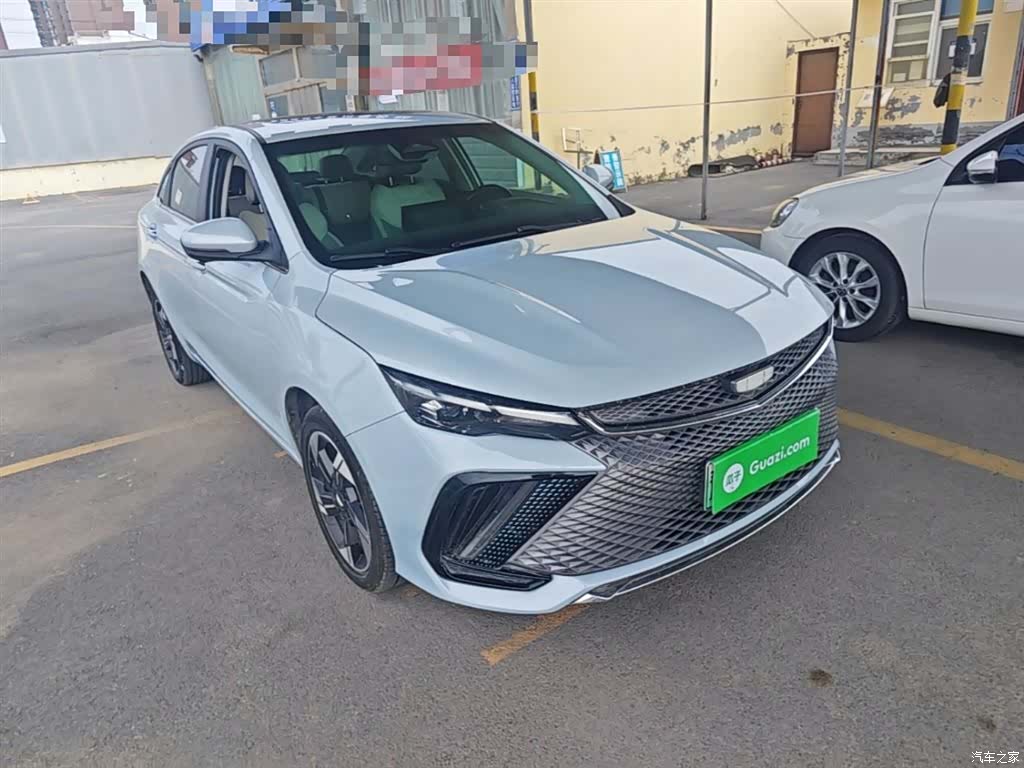 Geely Emgrand, 2023 4