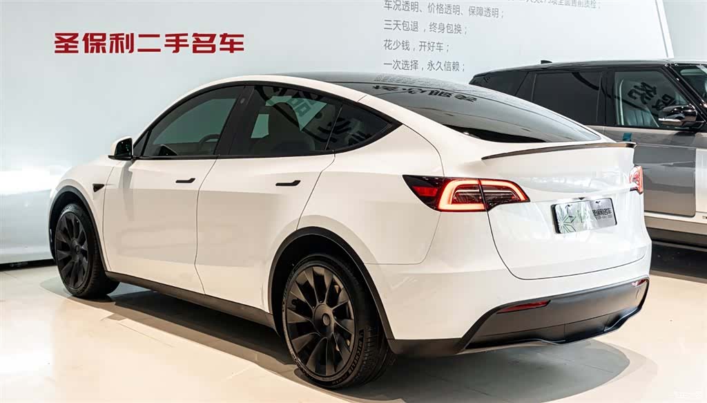 Tesla Model Y, 2023 3