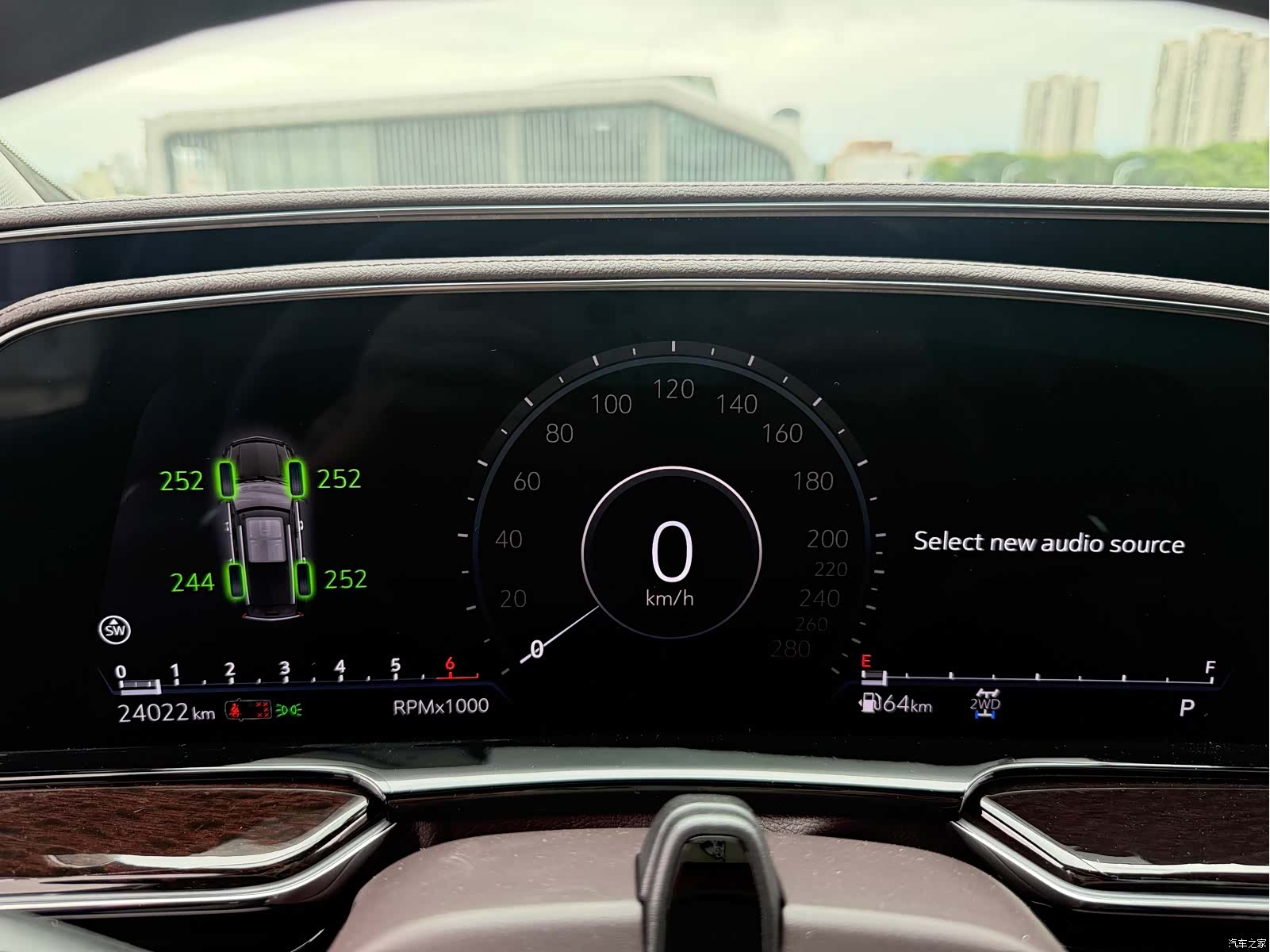 Cadillac Escalade, 2023 21