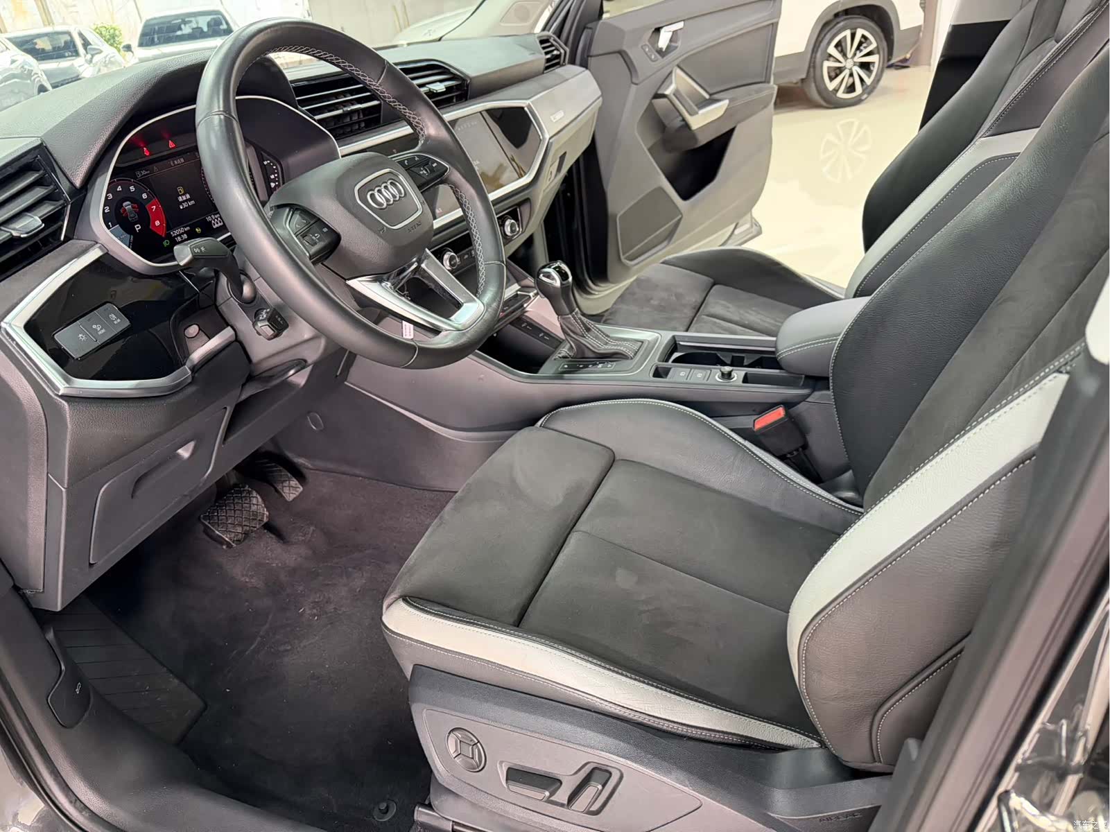 Audi Q3, 2022 7