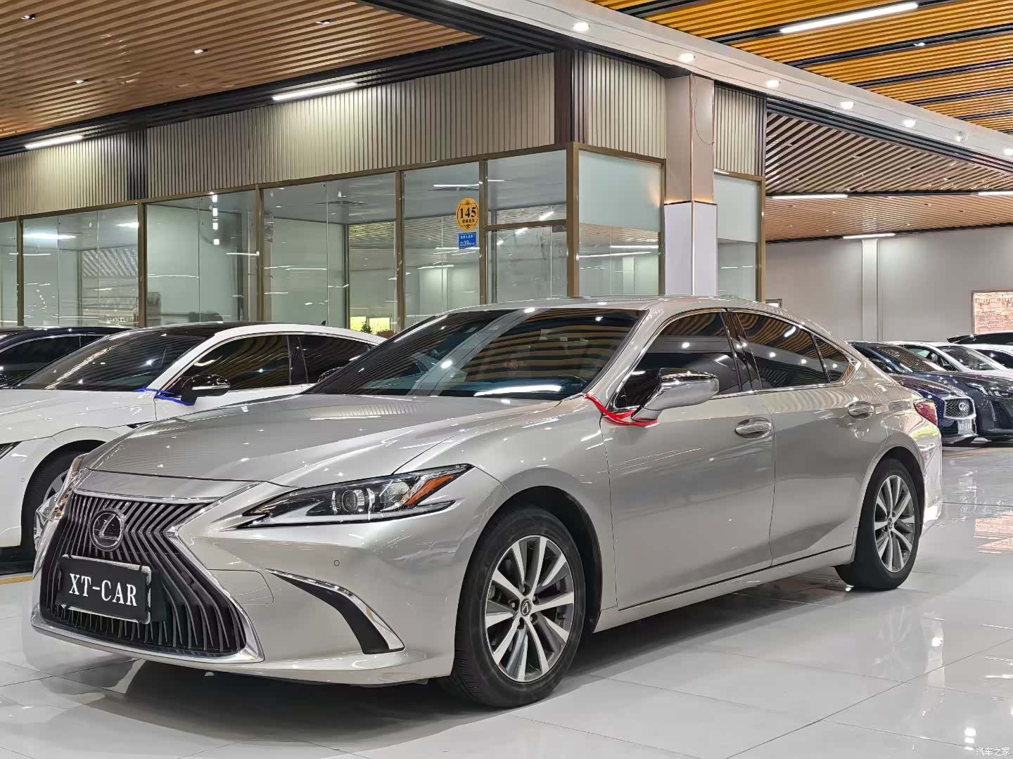 Lexus ES, 2020 1