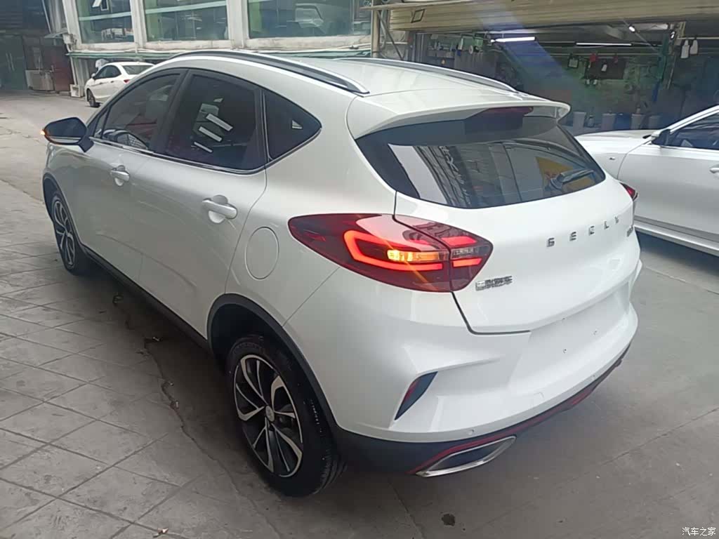Geely Emgrand, 2021 все фото