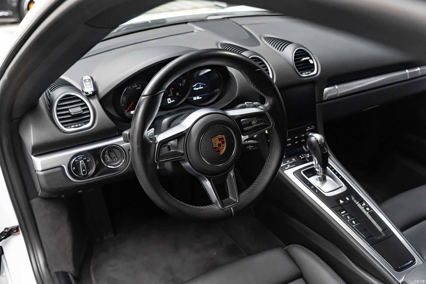 Cayman718 Cayman, 2017 11