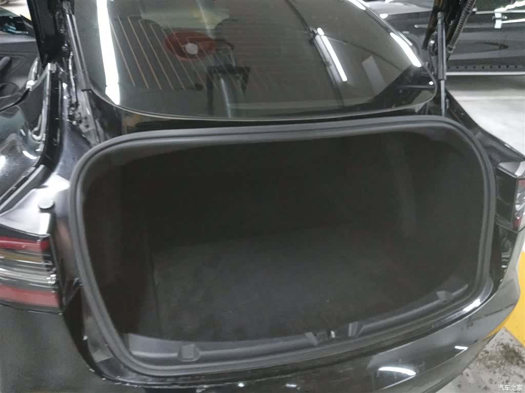 Tesla Model 3, 2019 8