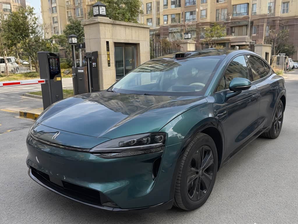 Luxeed R7