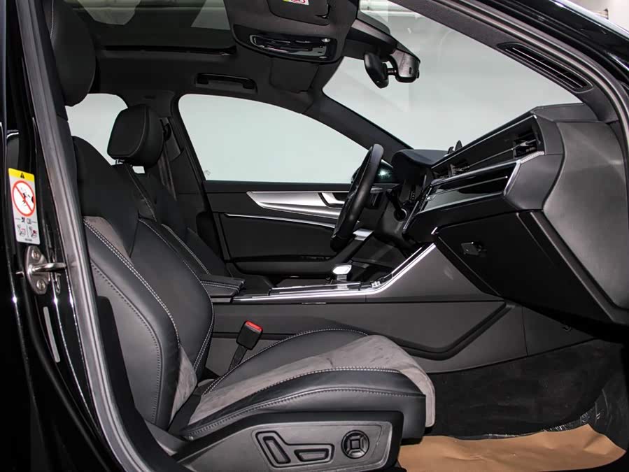 Audi A6L 2021, фото 18